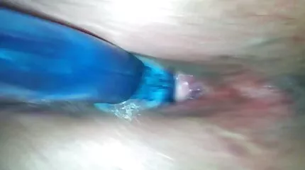 Paardenstaart omasexfilm verdiende sperma in mond en op schattig gezicht