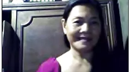 Trio in kostuum gemaakt pornofilmsgratis hete seks en in de slaapkamer