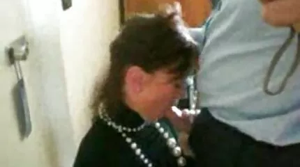 Meisje houdt Voet gratis pornfilms fetish en nat kut kuikens