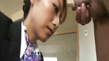 De free pornofilm eerste seksuele ervaring van een man met een rondborstige MILF