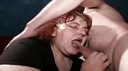 Gebruinde zwartharige berijdt een bareback op een geliefde lul youtube gratis porno