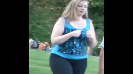 Lesbiennes gratis porno online hebben gepassioneerde seks in bed