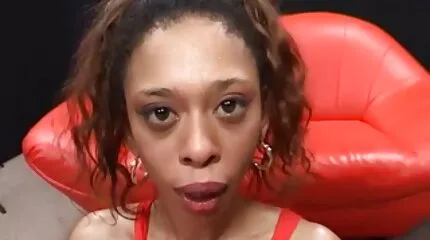 Babe in youtube gratis porno kousen heeft een gepassioneerde nacht met klant