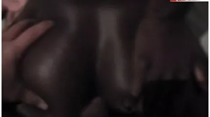 Vult sperma hongerige vagina gratis hd pornofilm tijdens het rijden Kont