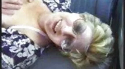 Duwde fallus tussen de benen van online gratis porno een brunette Kont