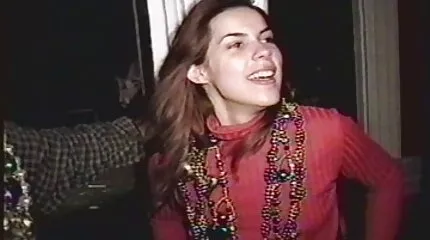 Getatoeëerde youtube gratis porno man op bed neukt student