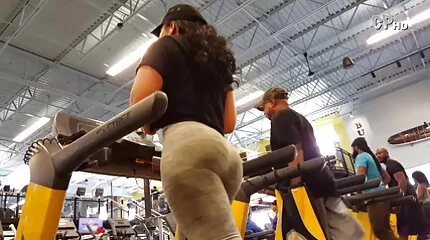 De man gratis pornofilm heeft moeilijke omstandigheden-eerst anaal en dan in de mond spuiten