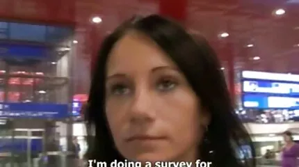 Krullend guy takes gratis legale porno turns frigs twee dunne onderrok