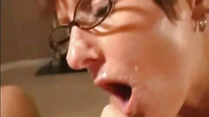 Slechts een half uur gratis porno youtube brengt het meisje tot een orgasme