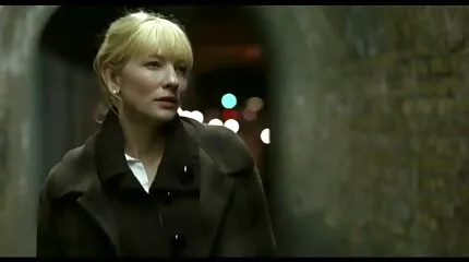 Duwt boa boa in de Grote kont van een blondine gratis pornofim