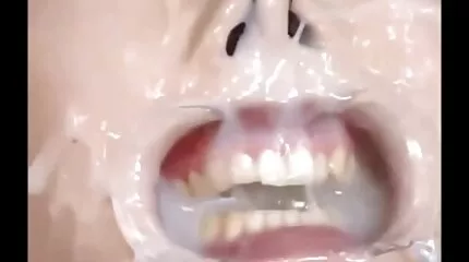 Echte Pijpbeurt van vriendin in de thai pornofilm natuur