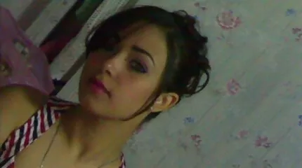 Een mooi meisje vond zichzelf op de gratis porno movies Cucan van een gepassioneerde cobo