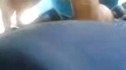 In de badkamer geneukt door een volledige roodharige in thai pornofilm kousen