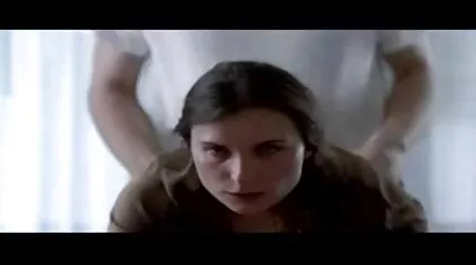 Het meisje zoog de lul en spreidde haar benen voor gepassioneerde seks gratis soft porno