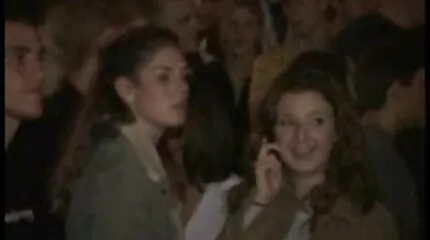 Omwille van een carrière model gratis pornon chick is klaar voor een trio