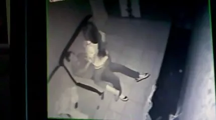 Wet van seks: eerst voeden, dan gratis porno m neuken